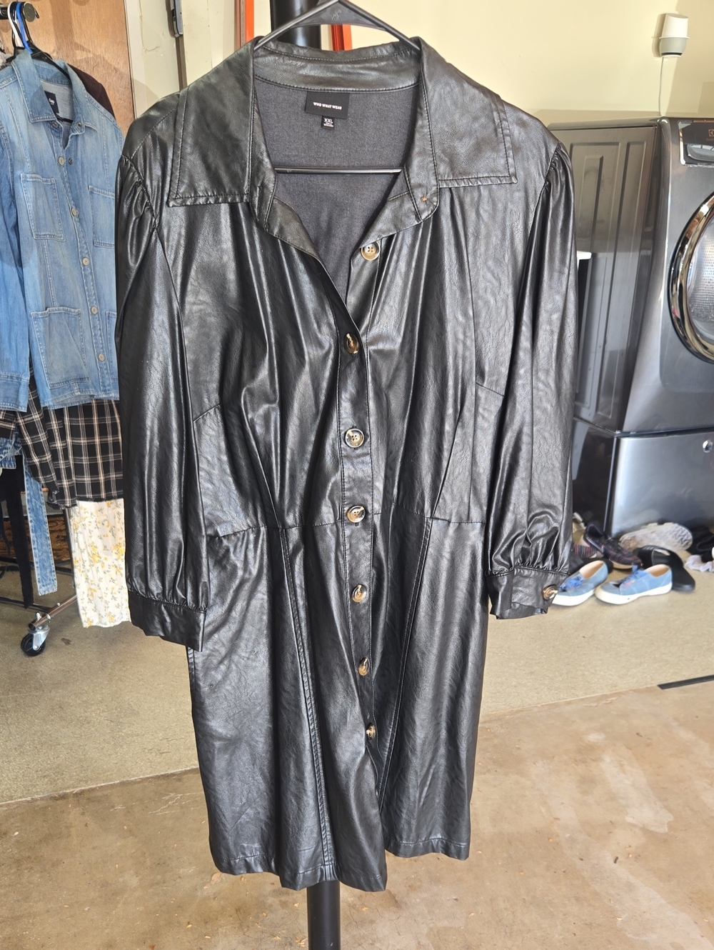 Vintage-Inspired Black Faux Leather Button-Front Puffed Sleeve Coat XXL